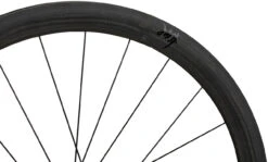Tune Schwarzbrenner 45 Disc Skyline Center Lock Carbon 28" Laufradsatz 23 Tune Schwarzbrenner 45 Disc Skyline Center Lock Carbon 28" Laufradsatz -Fahrradverkauf 374144